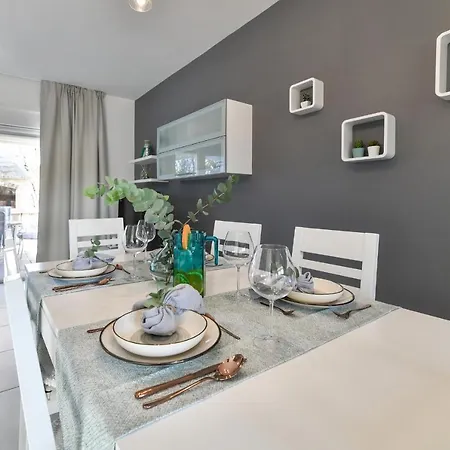 Deluxe Triplex Antea Sukošan