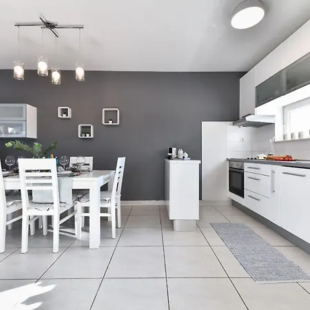 Nyaraló Deluxe Triplex Antea Sukošan