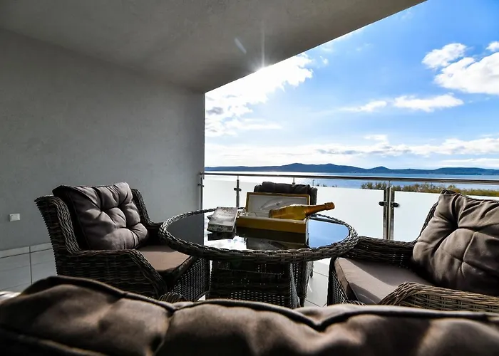 Deluxe Triplex Antea Ferienhaus *