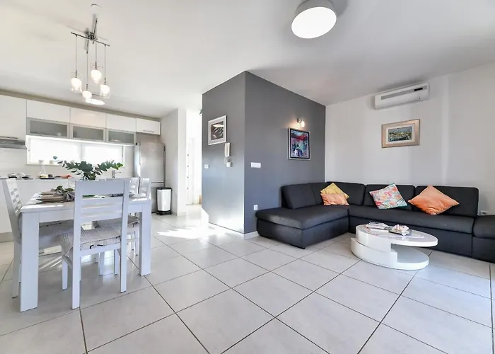 Deluxe Triplex Antea Ferienhaus