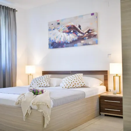 Deluxe Triplex Antea Tatil Evi Sukošan