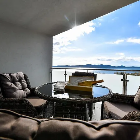 Deluxe Triplex Antea Holiday home *