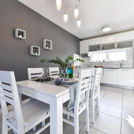Holiday home Deluxe Triplex Antea